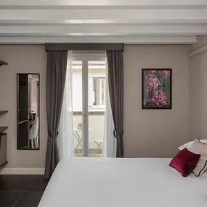 Guest house Santarella, Milan